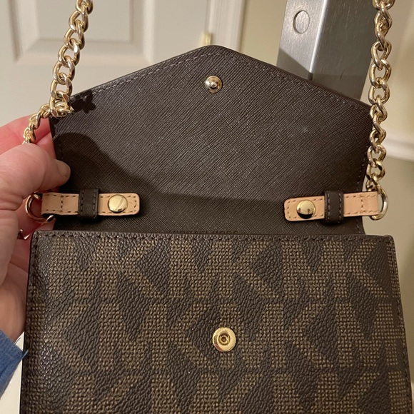 Michael Kors petite crossbody purse NWOT* - Picture 5 of 7